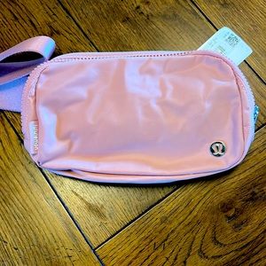 Lululemon Everywhere Belt Bag 1L in Pastel Pink NWT